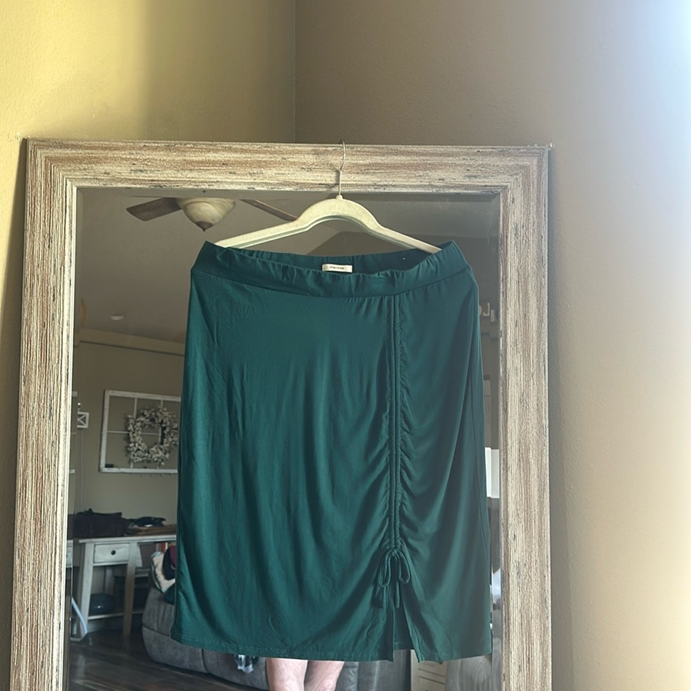 Maurices side ruched knit skirt with slit in a large.